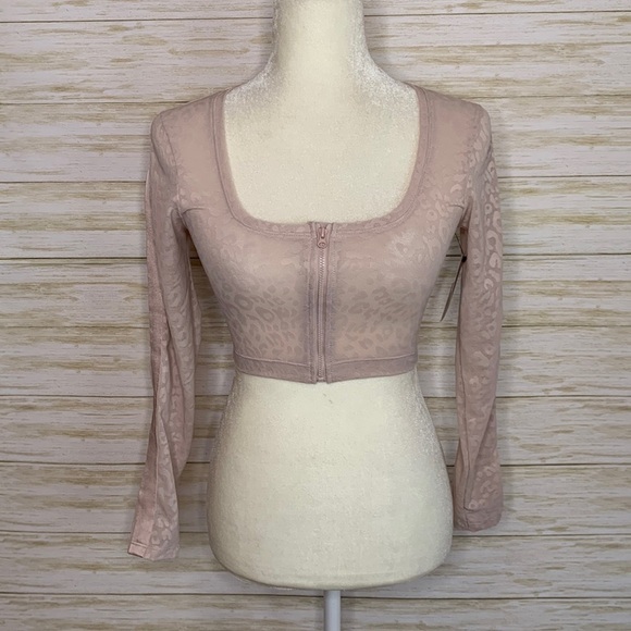 Victoria’s Secret Performance Zip Crop Top - Picture 1 of 9